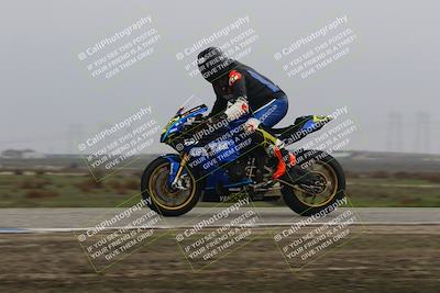 media/Nov-30-2025-TrackDaz (Sun) [[d8b22663df]]/A Group/Session 4 (Wheelie Bump)/